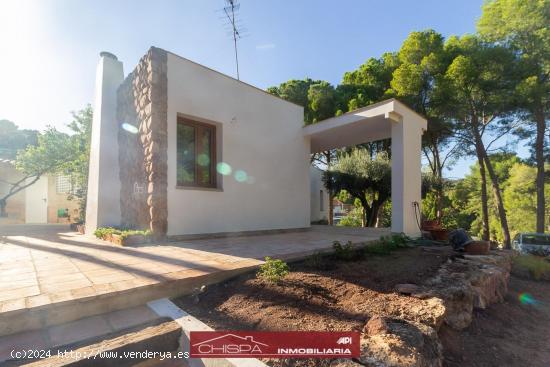 Chalet en alquiler en Nàquera, muy cerca del casco urbano - VALENCIA