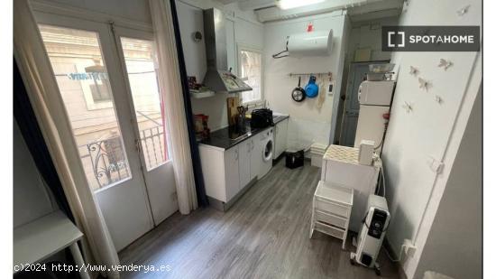 Estudio en alquiler en Ciutat Vella, Barcelona - BARCELONA