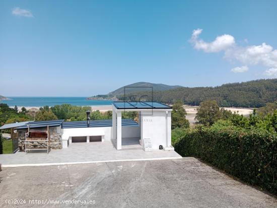 CASA CON FINCA Y VISTAS A LA PLAYA DE VILLARRUBE-VALDOVIÑO - A CORUÑA