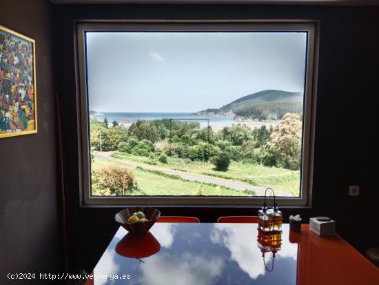 CASA CON FINCA Y VISTAS A LA PLAYA DE VILLARRUBE-VALDOVIÑO - A CORUÑA