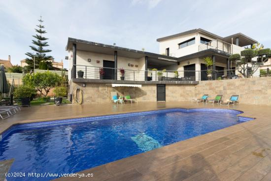  Preciosa villa con piscina en Roda de Berà - TARRAGONA 