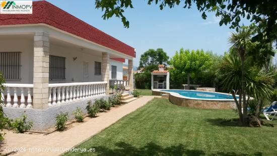 GRAN CHALET EN UNA SOLA PLANTA CON AMPLIO JARDÍN Y PISCINA. ZONA BARBIGUERA. - CASTELLON