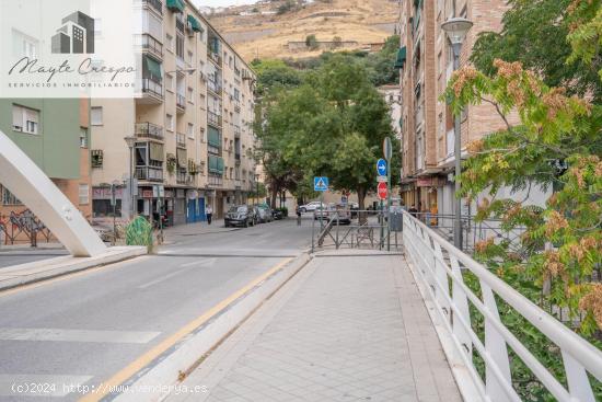 Local comercial en la mejor zona de la carretera de la Sierra - GRANADA