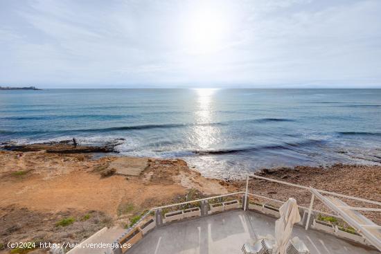 INCREIBLE BUNGALOW PLANTA ALTA DE 3 DORMITORIOS EN PRIMERA LINEA Y CON VISTAS AL MAR - ALICANTE