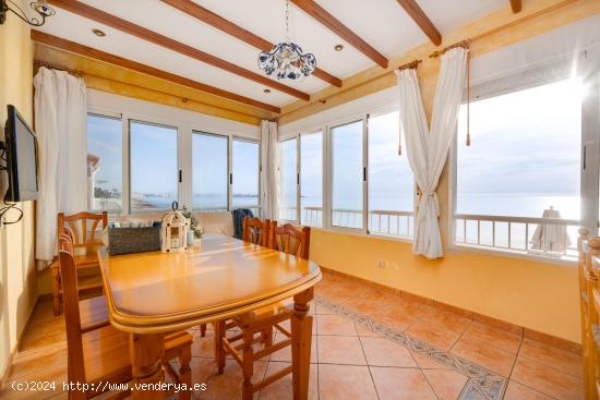 INCREIBLE BUNGALOW PLANTA ALTA DE 3 DORMITORIOS EN PRIMERA LINEA Y CON VISTAS AL MAR - ALICANTE