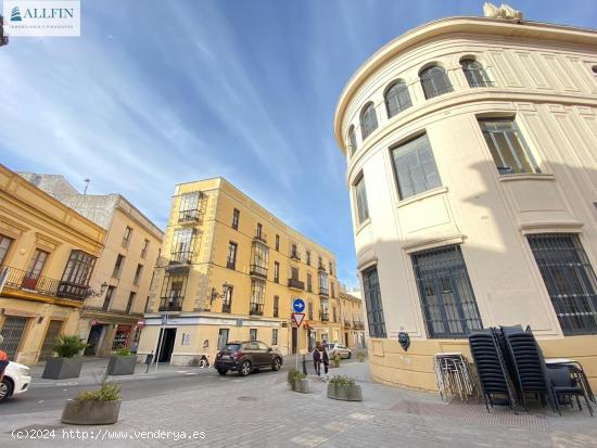  Local comercial en el centro - CADIZ 