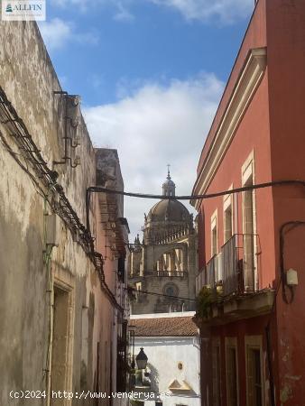 Casa en venta en el centro para reformar - CADIZ