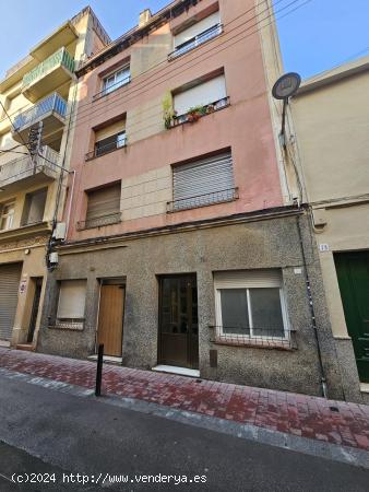 OPORTUNIDAD PISO PARA REFORMAR EN VENTA EN EL CENTRO DE CALELLA , BARCELONA - BARCELONA