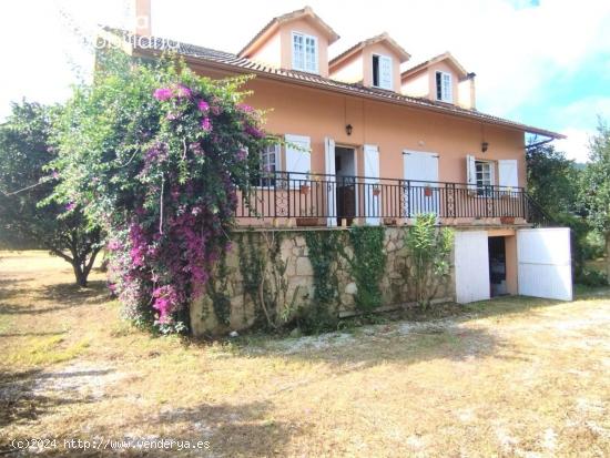 Casa unifamiliar en Noia, con finca - A CORUÑA