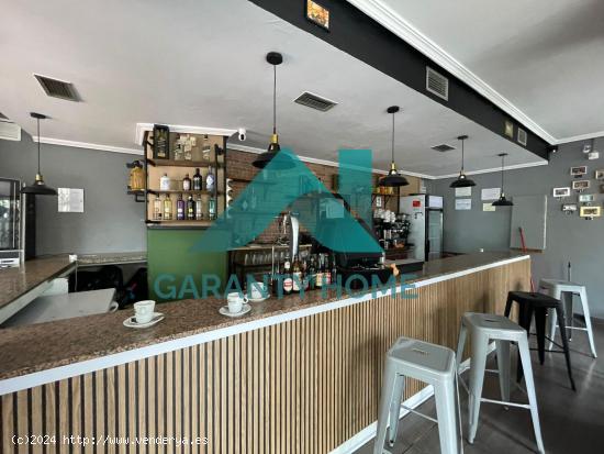 SE TRASPASA BAR EN AVENIDA CERVANTES - CACERES