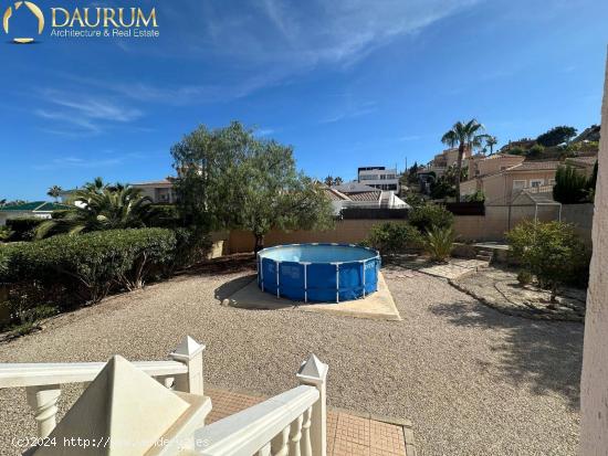  MAGNÍFICA CASA INDEPENDIENTE DE 3 HABITACIONES CON VISTAS AL MAR, EN CAMPELLO - ALICANTE 