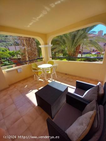 Elegante Apartamento en Los Cristianos, Arona: Un Oasis de Confort y Estilo - SANTA CRUZ DE TENERIFE