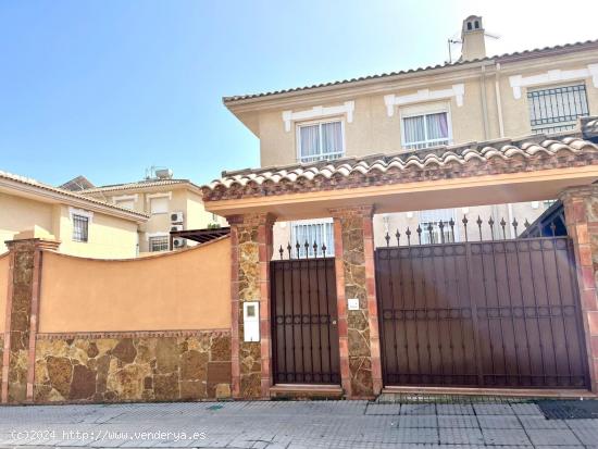 CHALET PAREADO EN ALHAURIN DE LA TORRE - MALAGA