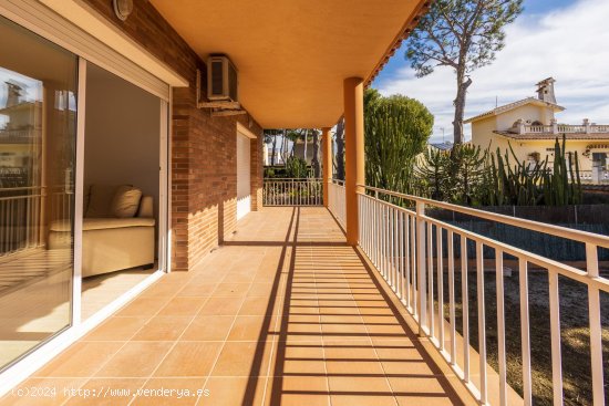 Unifamiliar adosada en venta  en Segur de Calafell - Tarragona