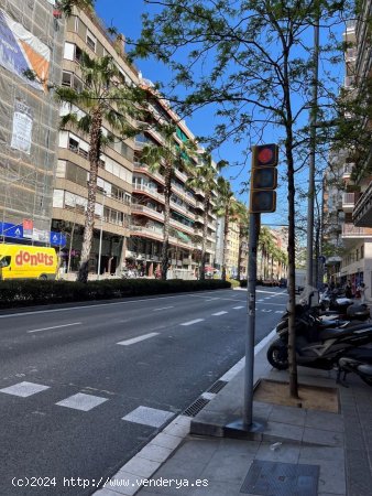 Plaza de aparcamiento en venta  en Barcelona - Barcelona