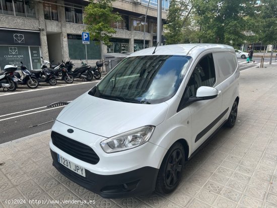 Ford Transit Courier  Kombi 1.5 TDCi 95cv Ambiente - Barcelona