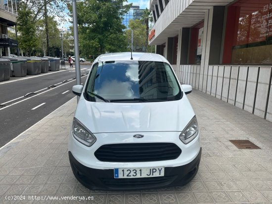 Ford Transit Courier  Kombi 1.5 TDCi 95cv Ambiente - Barcelona