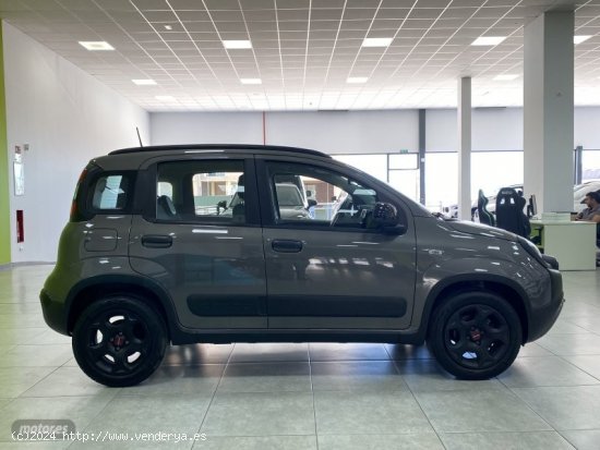 Fiat Panda Cross 1.0 Hybrid 51kW (70cv) de 2023 con 33.000 Km por 14.800 EUR. en Malaga