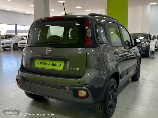 Fiat Panda Cross 1.0 Hybrid 51kW (70cv) de 2023 con 33.000 Km por 14.800 EUR. en Malaga