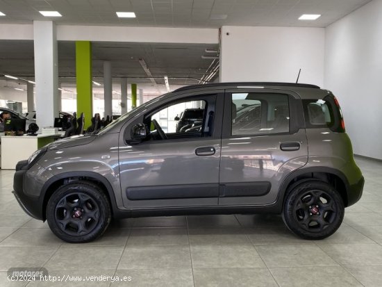 Fiat Panda Cross 1.0 Hybrid 51kW (70cv) de 2023 con 33.000 Km por 14.800 EUR. en Malaga