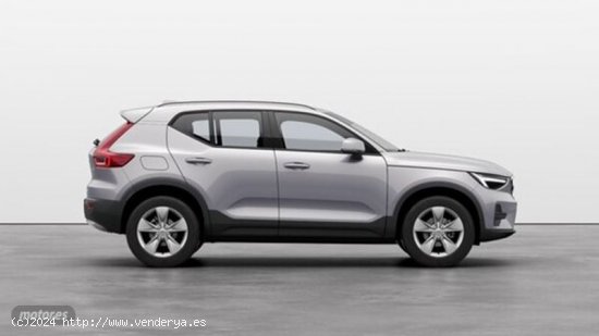 Volvo XC40 1.5 T4 PHEV RECHARGE CORE DCT 211 5P de 2023 con 10.755 Km por 39.900 EUR. en Malaga