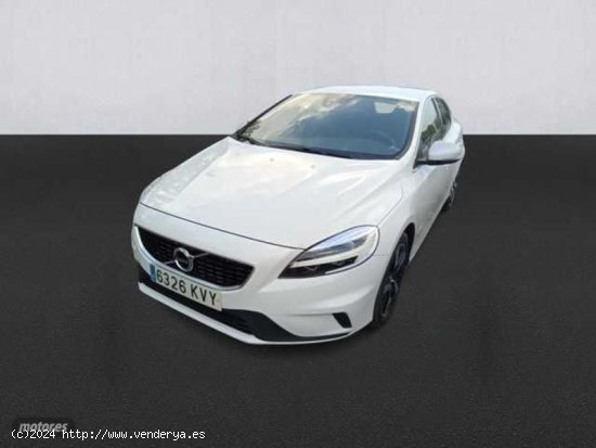  Volvo V 40 berlina con porton 2.0 D3 R-DESIGN MOMENTUM AUTO 150 5P de 2019 con 131.878 Km por 18.900 