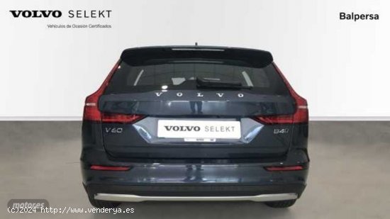 Volvo V 60 V60 Cross Country Core, B4 (diesel) AWD, Diesel de 2023 con 23.309 Km por 40.990 EUR. en 