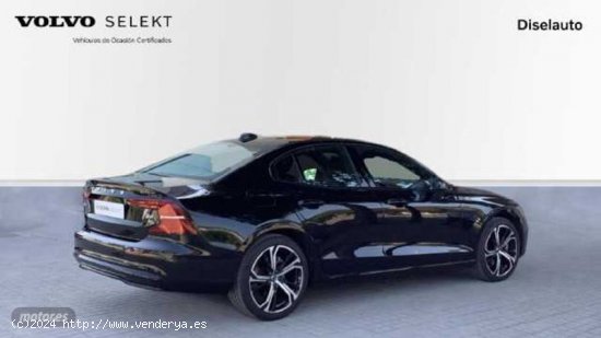 Volvo S60 2.0 B4 P PLUS DARK DCT 197 4P de 2023 con 6.775 Km por 37.900 EUR. en Barcelona