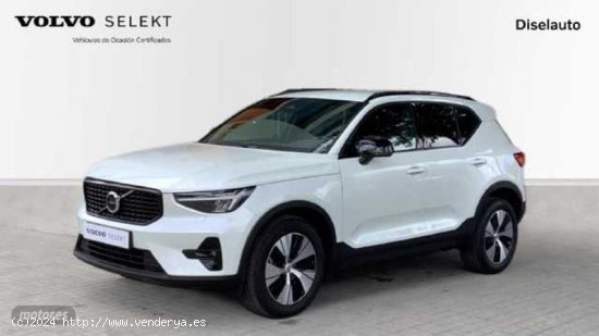 Volvo XC40 2.0 B3 PLUS DARK AUTO 163 5P de 2023 con 19.821 Km por 36.800 EUR. en Barcelona