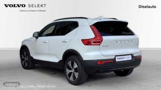 Volvo XC40 2.0 B3 PLUS DARK AUTO 163 5P de 2023 con 19.821 Km por 36.800 EUR. en Barcelona