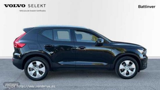 Volvo XC40 2.0 B4 G MOMENTUM PRO AUTO 4WD 197 5P de 2021 con 36.328 Km por 32.500 EUR. en Madrid