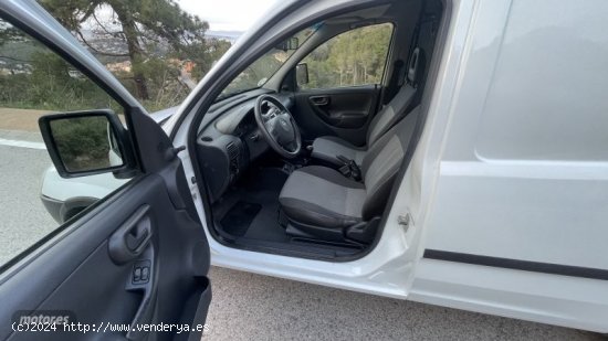 Opel Combo OPEL COMBO 1.3 CDTI 75CV DEL 4-11-2009 CON 153.661KM de 2009 con 153.661 Km por 5.450 EUR