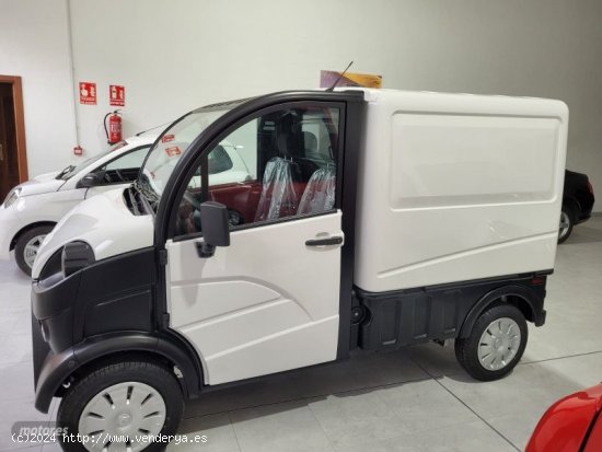 Aixam D-Truck Furgon Van  caja de aluminio de 2022 por 16.999 EUR. en Salamanca