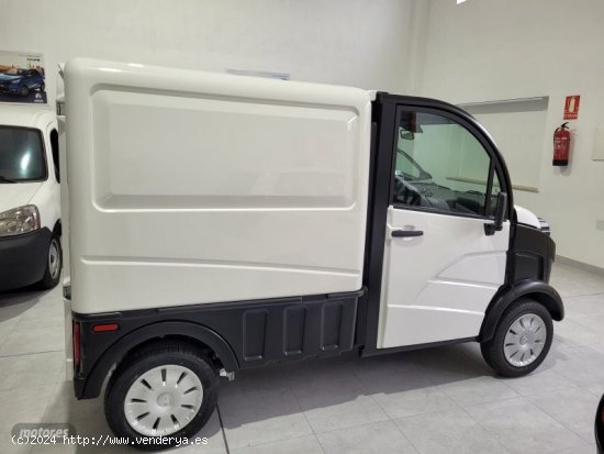 Aixam D-Truck Furgon Van  caja de aluminio de 2022 por 16.999 EUR. en Salamanca