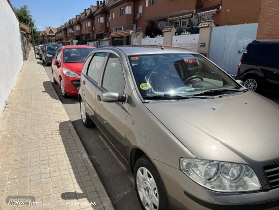 Fiat Punto 1.2 Dynamic 5p de 2005 con 47.500 Km por 3.600 EUR. en Madrid