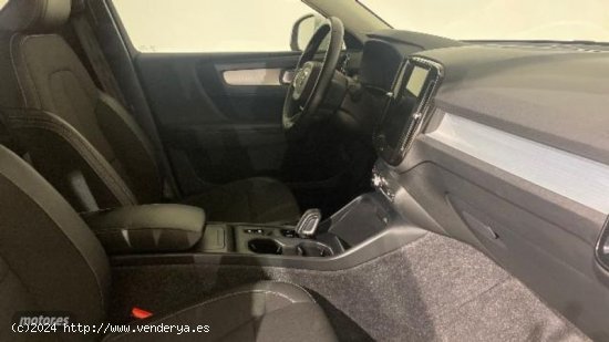 Volvo XC40 XC40 D3 Momentum Automatico de 2019 con 121.576 Km por 27.500 EUR. en Asturias