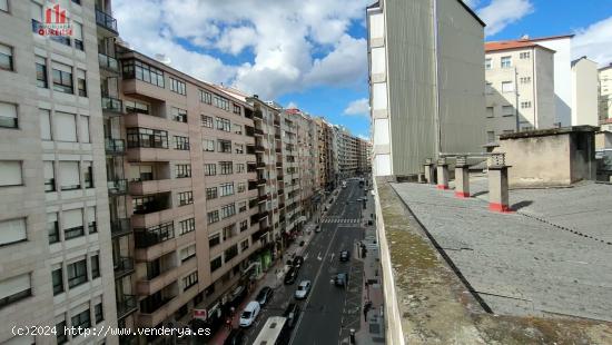 VIVIENDA EN EL CENTRO DE LA CIUDAD DE OURENSE - ORENSE