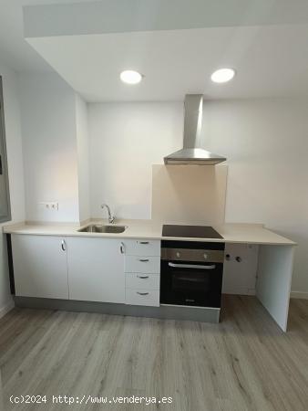 Precioso apartamento de alquiler totalmente amueblado y equipado - BARCELONA