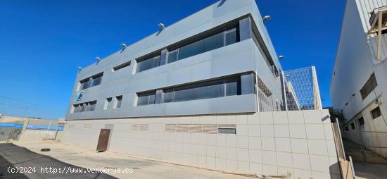 NAVE INDUSTRIAL JUNTO A CENTRO COMERCIAL DE FINESTRAT - ALICANTE