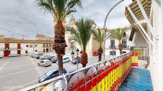 ESPECTACULAR CASA DE PUEBLO EN EL CENTRO DE BENAGUACIL - VALENCIA