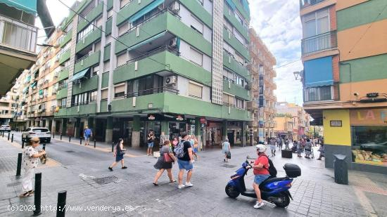 ATICO EN EL CORAZON DE BENIDORM - ALICANTE