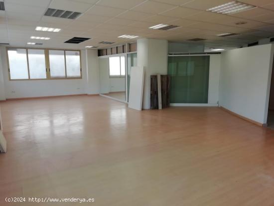 LOCAL COMERCIAL en zona CHIMENEAS - ELCHE - ALICANTE