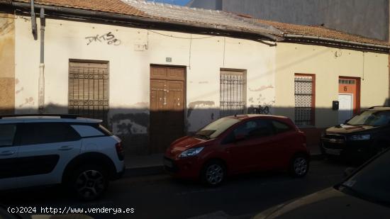 DOS CASAS CON TERRENO EN EL CORAZÓN DE LA FLORIDA !!!! - ALICANTE