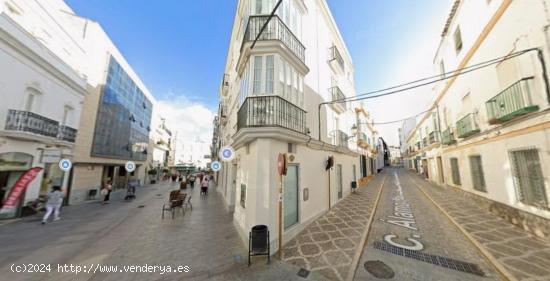 ⭐ PISO EN EL CENTRO DE CHICLANA DE LA FRONTERA  COMPLETAMENTE A ESTRENAR ⭐ - CADIZ