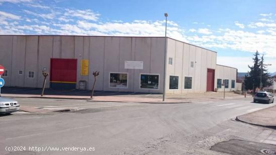 NAVE INDUSTRIAL EN VENTA Y/O ALQUILER - MURCIA