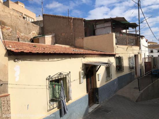 DOS CASAS ADOSADAS EN VENTA EN EL CENTRO HISTÓRICO DE LORCA - MURCIA