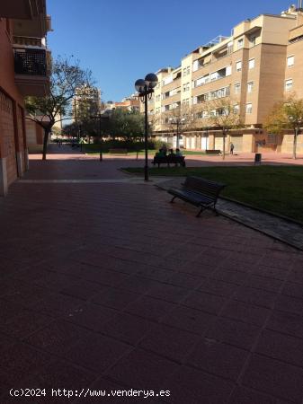 LOCAL EN EL PASEO SANTA AGUEDA JUNTO A LA CLINICA BELEN - MURCIA