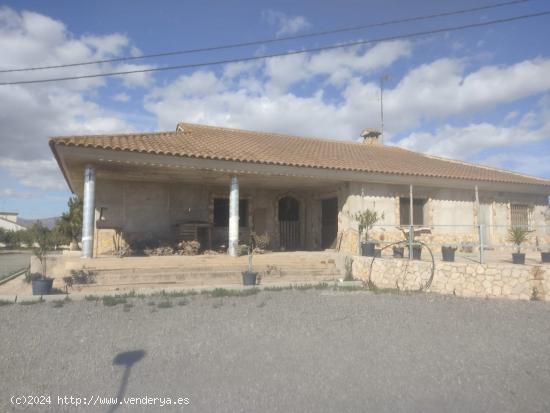 Chalet en Esparragal - MURCIA