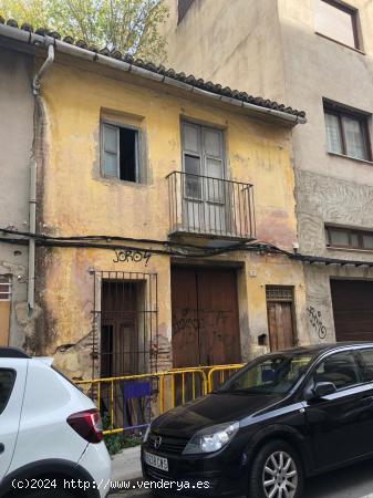 Casa solar en el Tossal con orientación sur. Muchas posibilidades. - VALENCIA