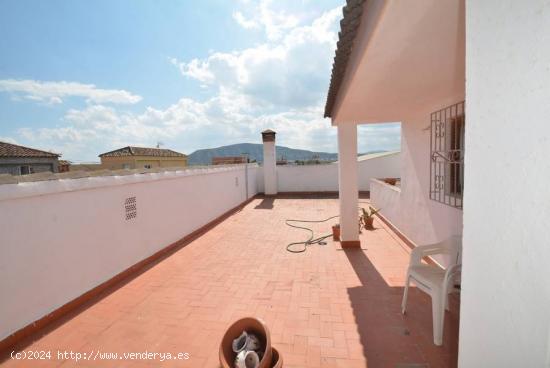  Casa con bajo en Orihuela zona Correntias, frente Centro Comercial Carrefour - ALICANTE 